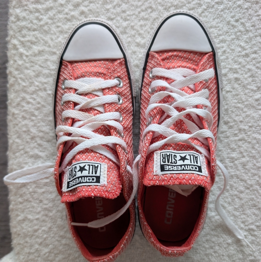 Converse Women's Coral Sneakers